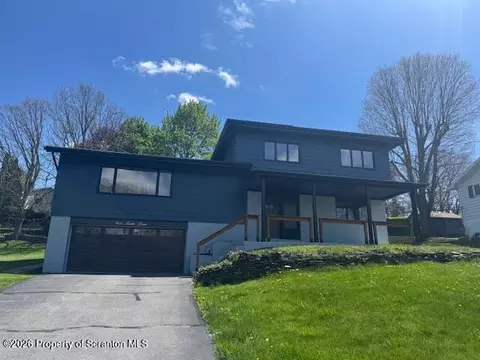 4 Leslie Dr, Scranton, PA 18505
