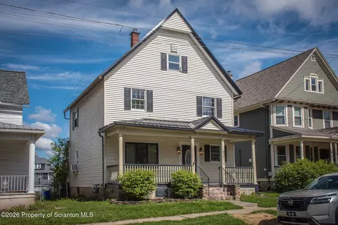 917 Taylor Ave, Scranton, PA 18510