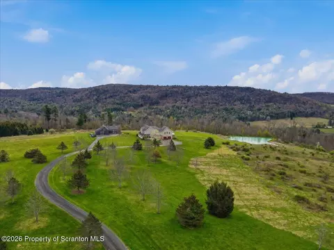 18 Bush Hill Rd, Great Bend, PA 18821