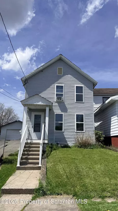 107 Farview St, Carbondale, PA 18407