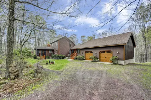 33 Solitude Dr, Madison Township, PA 18444