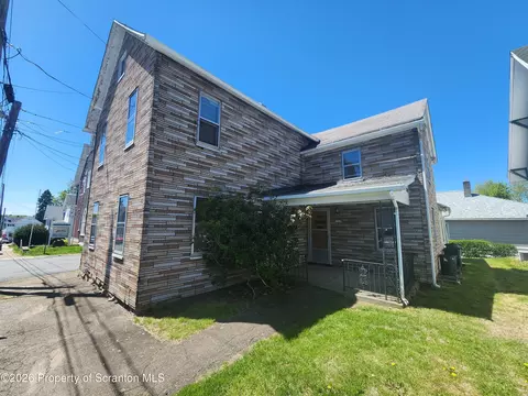 1713 Tripp Ave, Dunmore, PA 18512