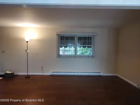 1438 Hawthorne St, Scranton, PA 18504