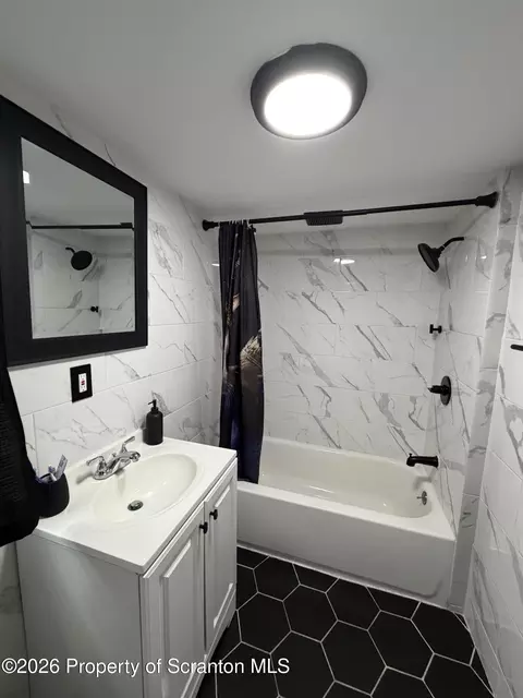 Bath - 18 Center St, Wilkes Barre, PA 18705 photo 1 of 2