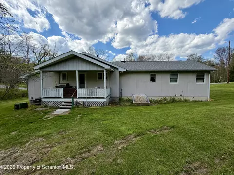 7644 State Route 374, Clifford Township, PA 18470