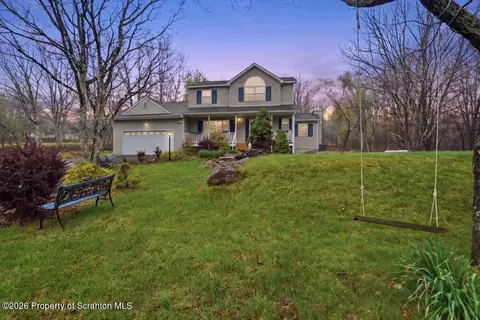 10 Farmer Ct, Albrightsville, PA 18210