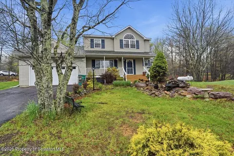 10 Farmer Ct, Albrightsville, PA 18210