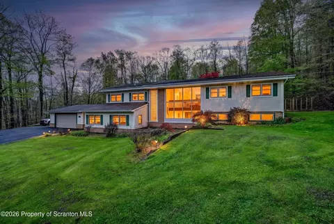 113 Wilcrest Rd, Roaring Brook Twp, PA 18444