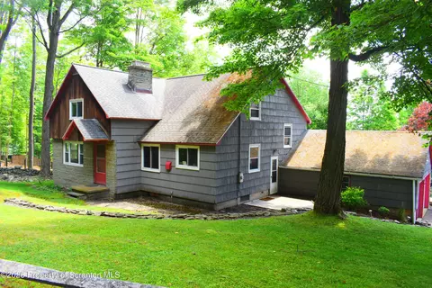 70 Cruser St, Montrose, PA 18801