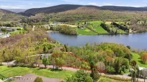 2 Country Club Pl, South Abington Twp, PA 18411