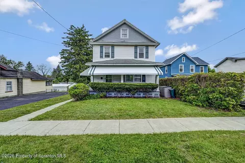 1107 N Irving Ave, Dunmore, PA 18510