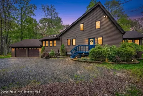 18 Adventure Dr, Clifton Twp, PA 18424