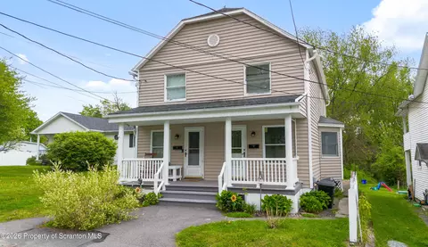 350-352 Maple St, Peckville, PA 18452