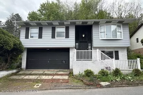 243 W High St, Nesquehoning, PA 18240