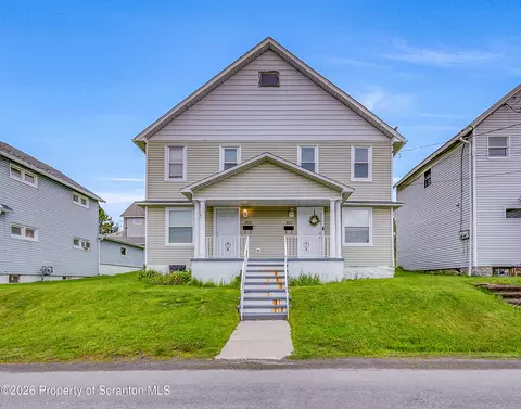 405-407 Hudson St, Forest City, PA 18421