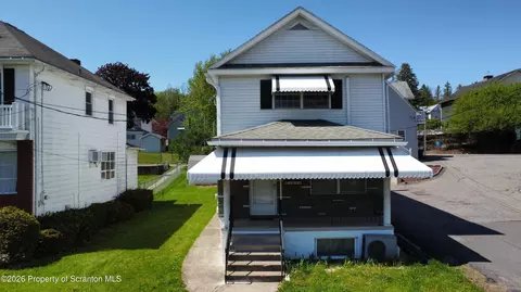 1438 Main St, Peckville, PA 18452