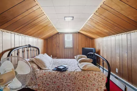 Bedroom - 101 Stone St, Moosic, PA 18507 photo 6 of 6