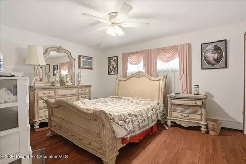 Bedroom - 101 Stone St, Moosic, PA 18507 photo 1 of 6