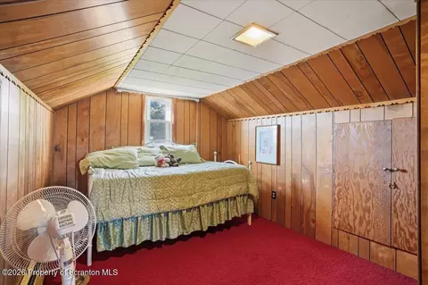 Bedroom - 101 Stone St, Moosic, PA 18507 photo 3 of 6