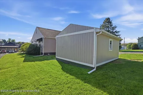 Exterior - 101 Stone St, Moosic, PA 18507 photo 4 of 6