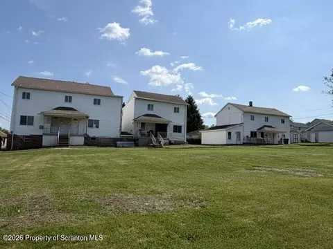 600 Hudson St, Mayfield, PA 18433