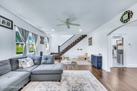 Entry Way - 109 Ackerly Rd, Clarks Summit, PA 18411 photo 5 of 6