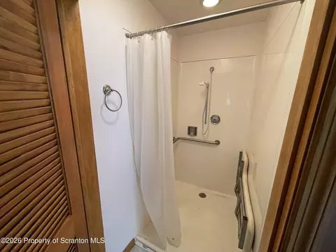 Bath - 301 Milwaukee Ave, Old Forge, PA 18518 photo 1 of 4