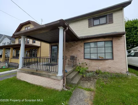 314 Railroad Ave, Scranton, PA 18505