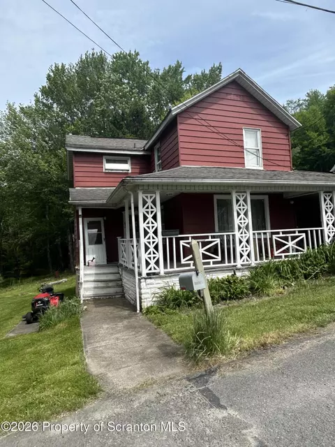 63 Shannon St, Simpson, PA 18407