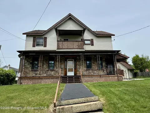 95 Canaan St, Carbondale, PA 18407