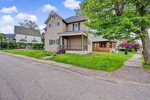 164 Washington St, Carbondale, PA 18407
