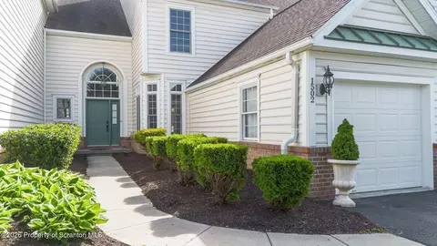 1502 Verne, Moosic, PA 18507