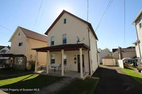 1102 Prescott Ave, Dunmore, PA 18510