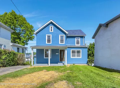 1109 N Irving Ave, Dunmore, PA 18510