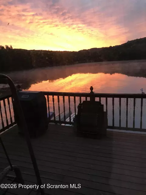 144 Blue Gill Ln, New Milford, PA 18834