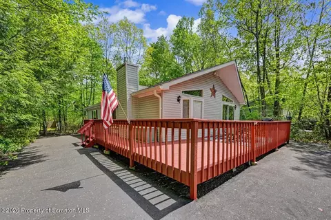 72 Hawthorn Dr, Thornhurst, PA 18424