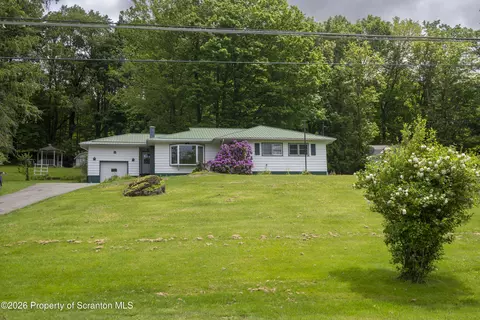 1332 Heart Lake Rd, Scott Twp, PA 18433