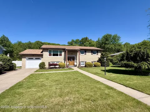 615 Garfield Ave, Jermyn, PA 18433