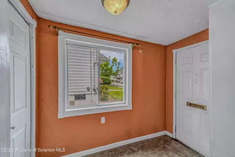 Entry Way - 640 E Grant St, Olyphant, PA 18447 photo 1 of 2