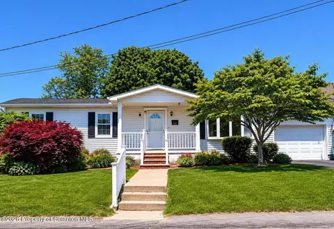 68 Leonard St, Pittston, PA 18640