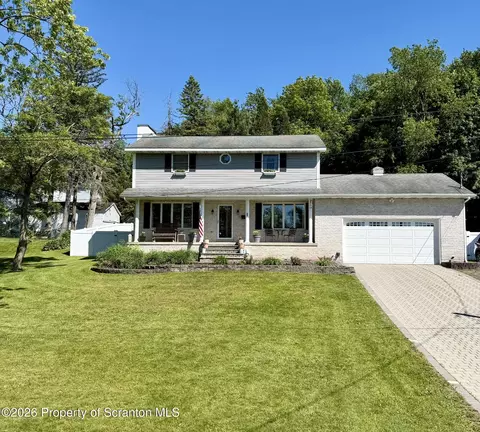 1 Morgan Pl, Carbondale, PA 18407