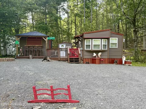 132 Rainbow Dr, Covington Twp, PA 18424