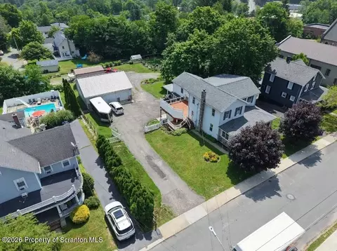 110 Spring Garden St, Moscow, PA 18444