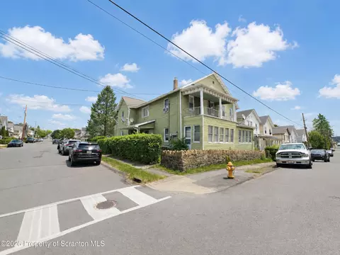 1830 1832 Washburn St, Scranton, PA 18504