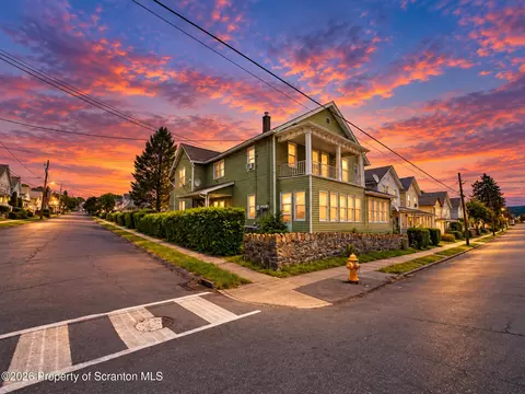 1830 1832 Washburn St, Scranton, PA 18504