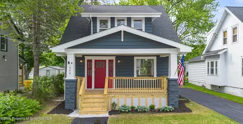 243 N Main St, Archbald, PA 18403