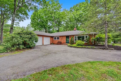 27 Indian Spring Rd, Tunkhannock, PA 18657