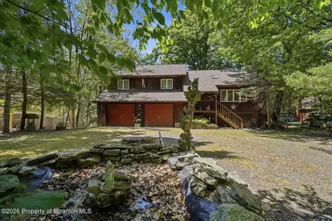 1014 Cypress Ct, Lake Ariel, PA 18436