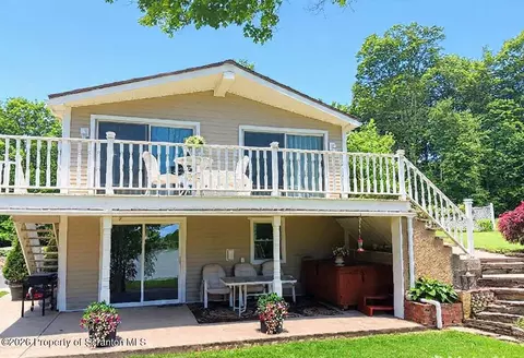 583 Lakeview Dr, Springville, PA 18844