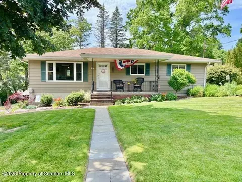217 Sally Dr, Chinchilla, PA 18410